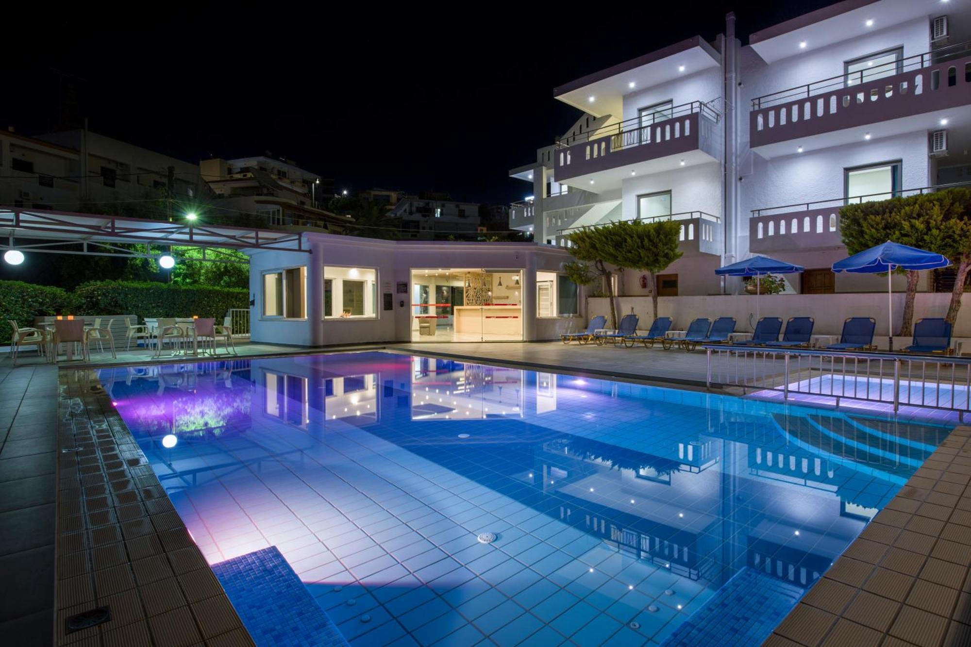 Varouxakis Hotel Platanés Buitenkant foto