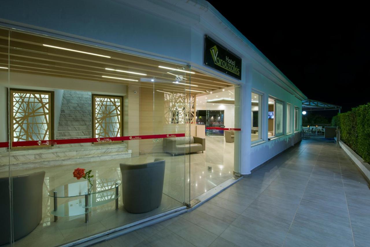 Varouxakis Hotel Platanés Buitenkant foto