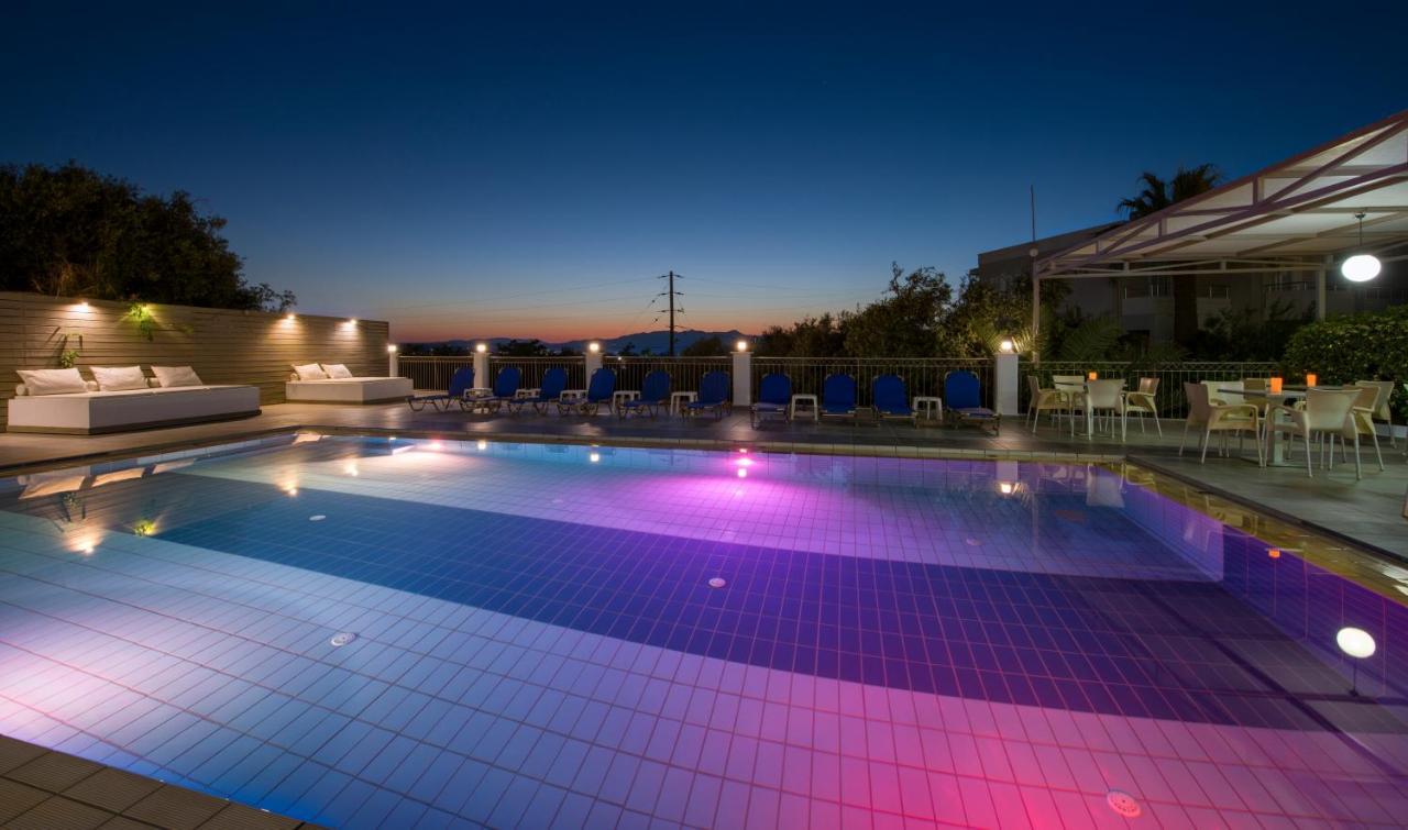 Varouxakis Hotel Platanés Buitenkant foto