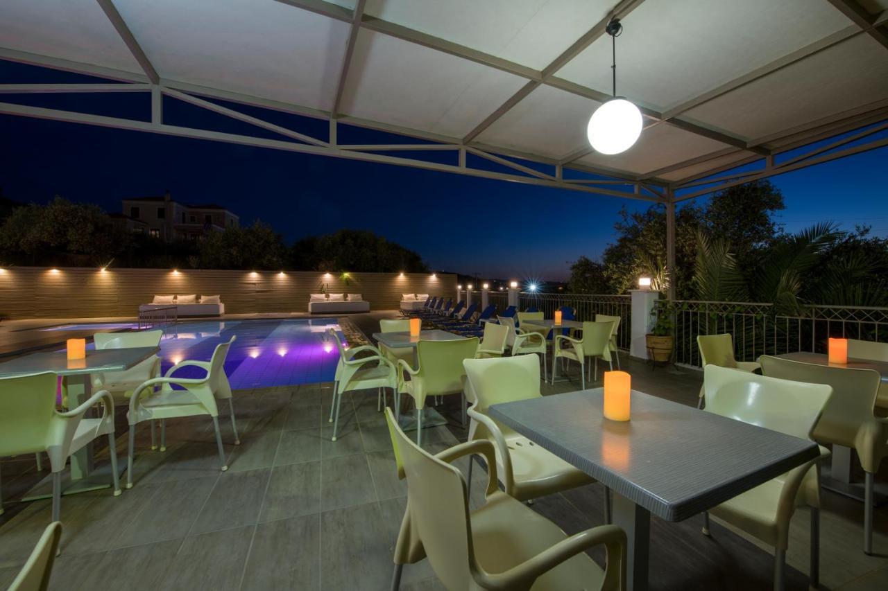 Varouxakis Hotel Platanés Buitenkant foto