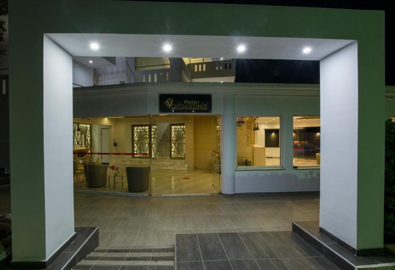 Varouxakis Hotel Platanés Buitenkant foto