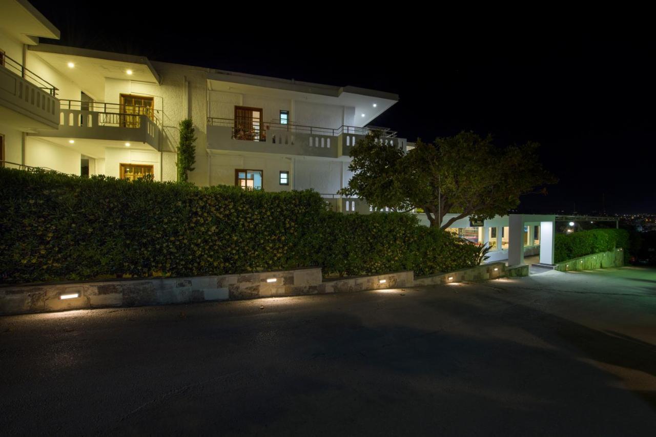 Varouxakis Hotel Platanés Buitenkant foto