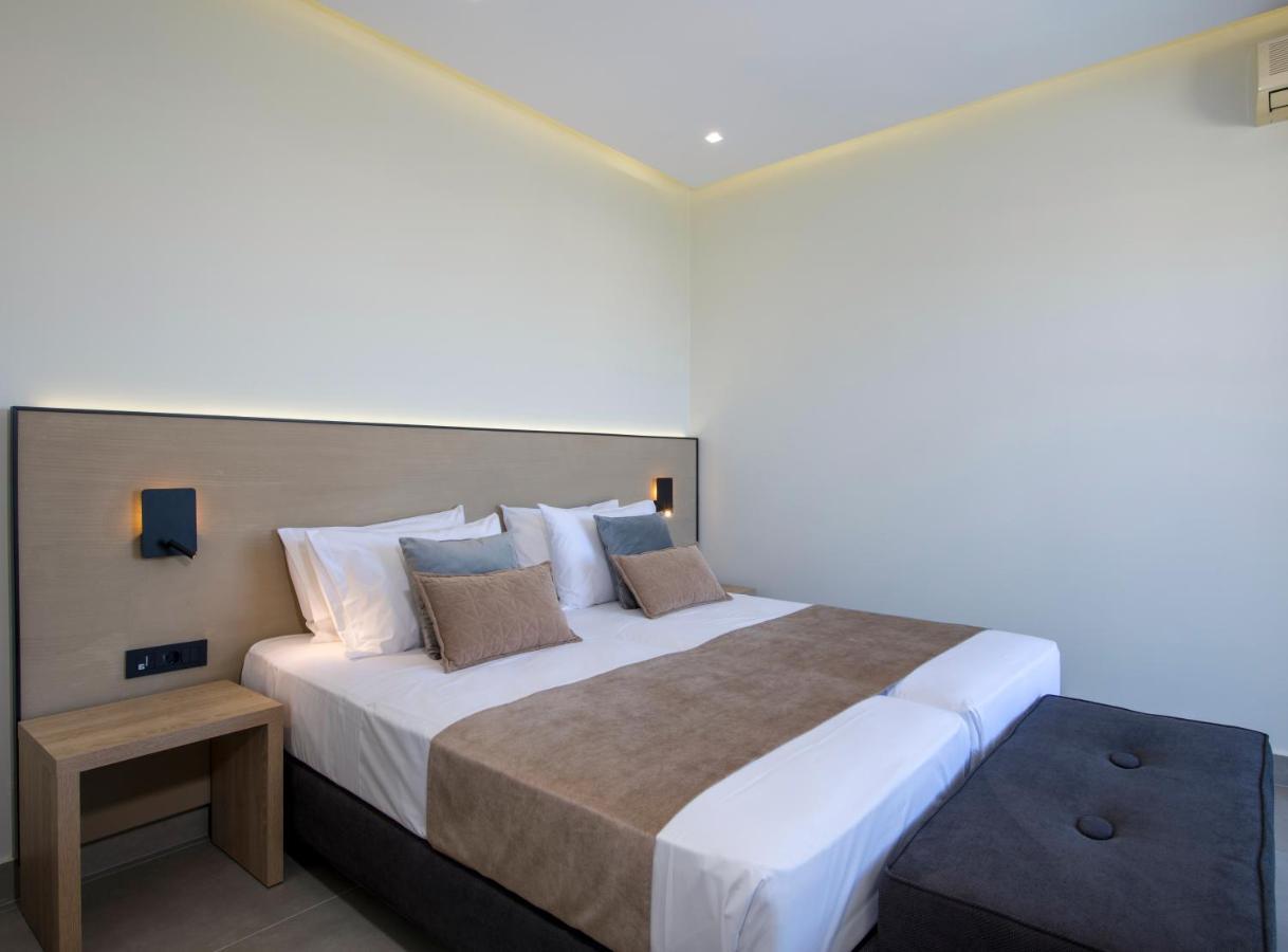 Varouxakis Hotel Platanés Buitenkant foto