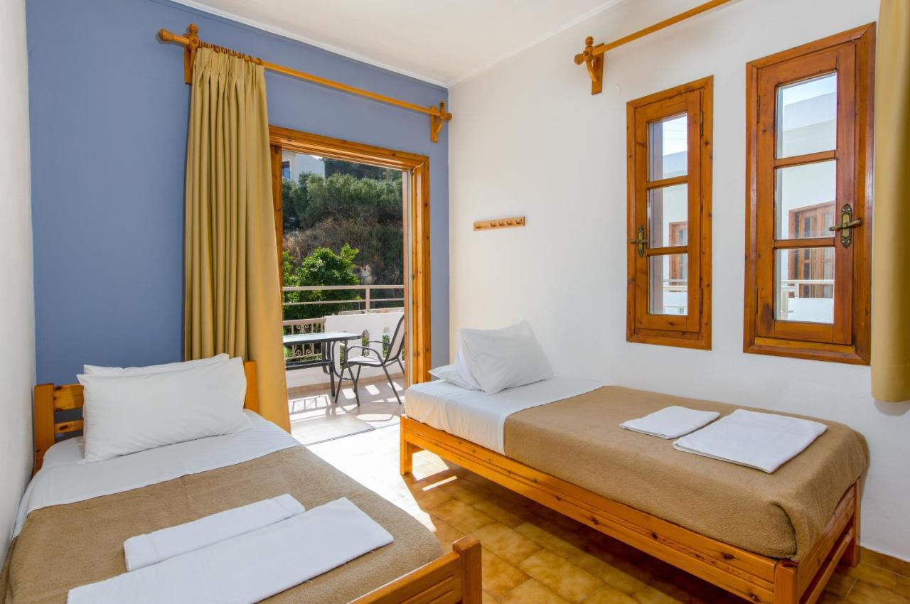 Varouxakis Hotel Platanés Buitenkant foto