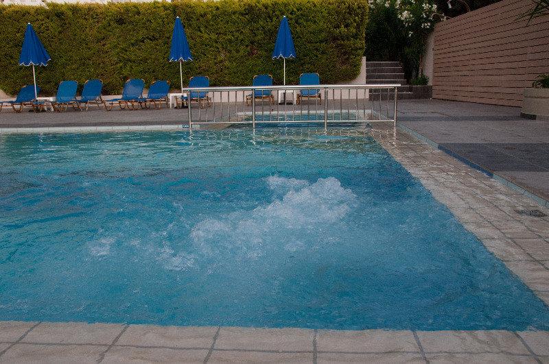 Varouxakis Hotel Platanés Buitenkant foto